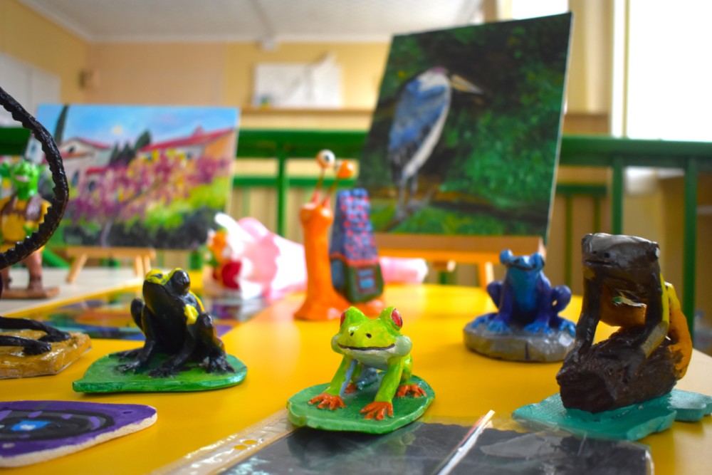 Виставка творчості дітей-аутистів “Вперед! В майбутнє! Вгору!”