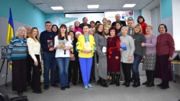 Презентація восьми книг запорізьких письменників у бібліотеці